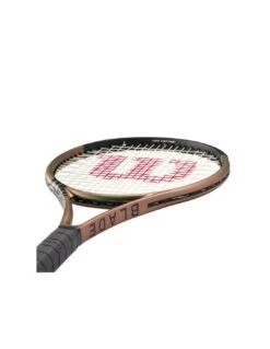 RAQUETA WILSON BLADE 100 300 GR V8 2022 8 RAQUETA WILSON BLADE 100 300 GR V8 2022 -Pro Tennis Tienda raqueta wilson blade 100 300 gr v8 2022 3
